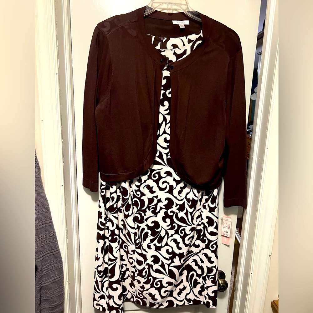 Dress barn, sleeveless dress with cardigan. 97% poly, 3% spandex. Size 22W. NWT